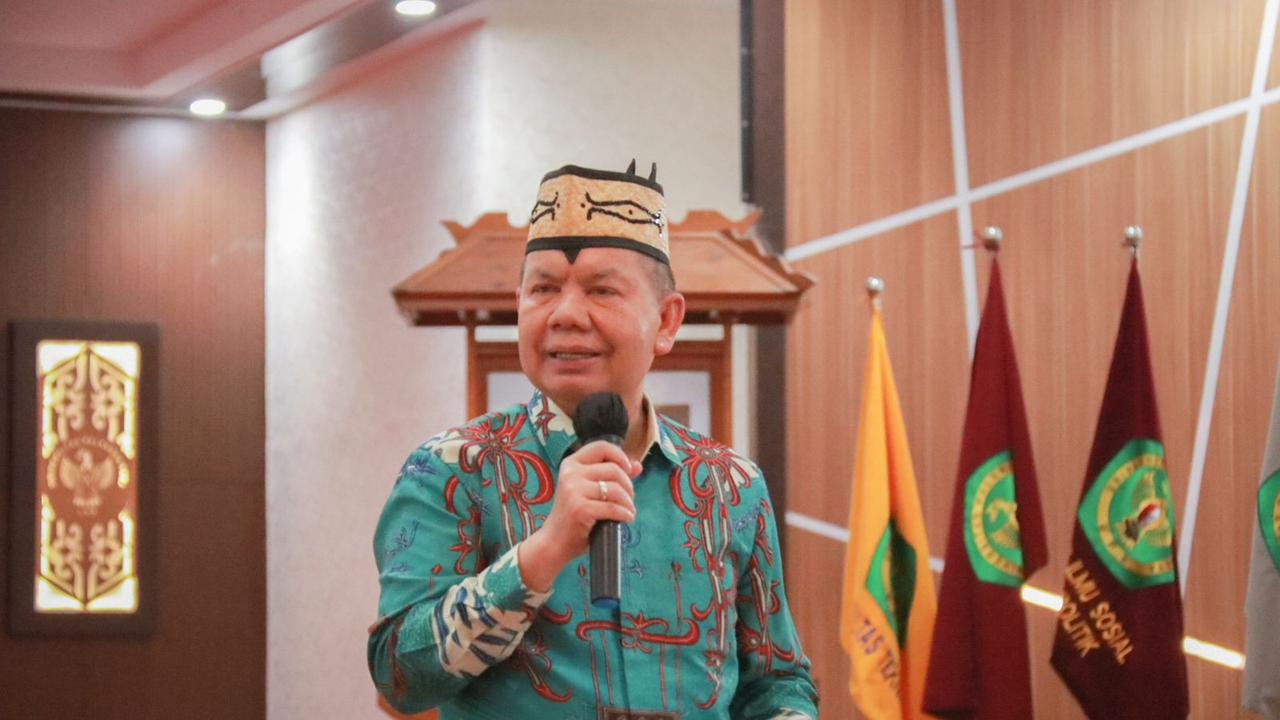 Bupati Kapuas Ben Brahim S Bahat
