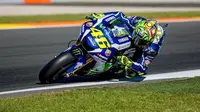 Pebalap Movistar Yamaha, Valentino Rossi, menyebut motor baru Yamaha YZR-M1 untuk MotoGP 2017 menyimpan potensi yang lebih besar ketimbang versi 2016. (Motorsport-Total)