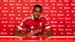 Liverpool mendatangkan Alexander Isak dari Newcastle United pada hari terakhir bursa transfer musim panas 2025. (Dok. liverpoolfc.com)