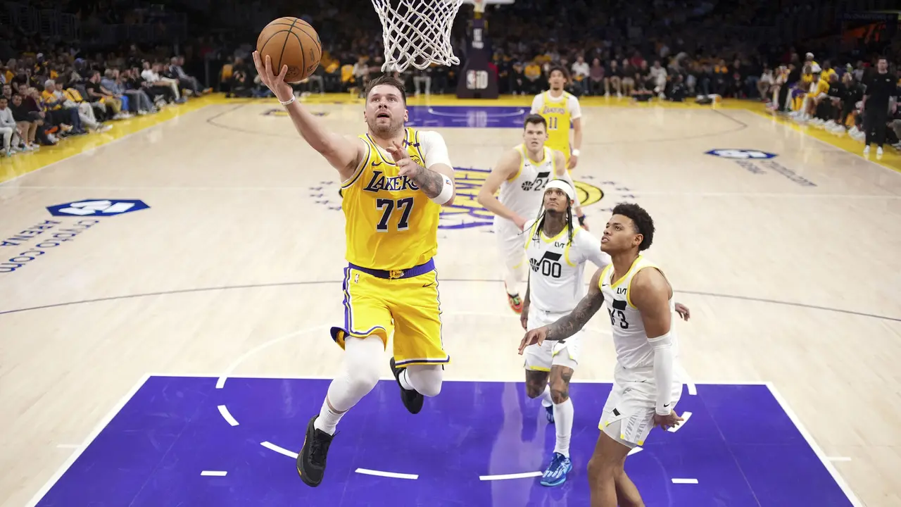 Foto: Debut Luka Doncic Bareng Los Angeles Lakers di Laga NBA