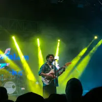 Kunto Aji Gelar Tur Konser Perdananya di Malang (&copy;KapanLagi.com/Nadia Sabilla Ramadhani)