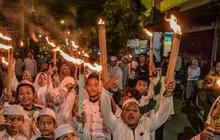 FOTO: Kemeriahan Pawai Obor Menyambut 1 Muharram 1447 H