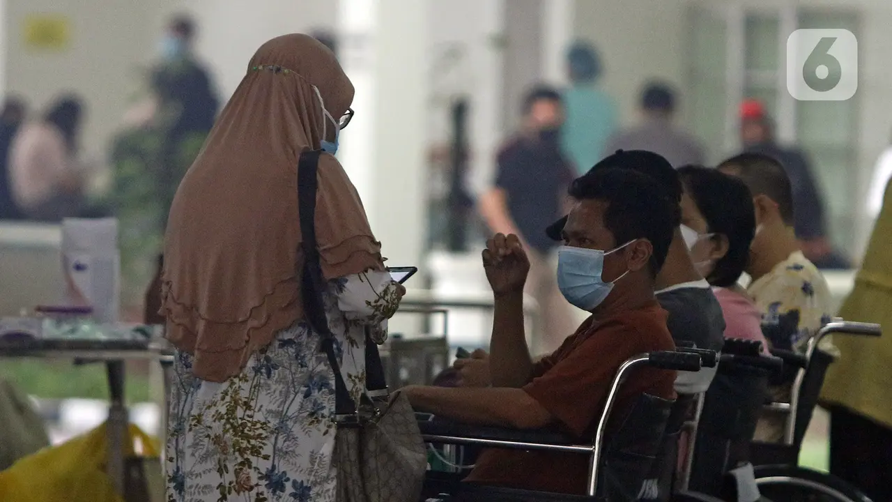 FOTO: Kesibukan RSUD Cengkareng di Tengah Peningkatan Kasus COVID-19