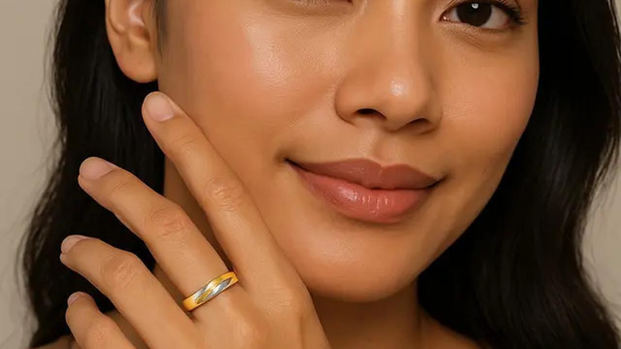 7 Model Cincin Emas yang Terlihat Simpel Tapi Bikin Tangan Terlihat Cantik dan Mewah
