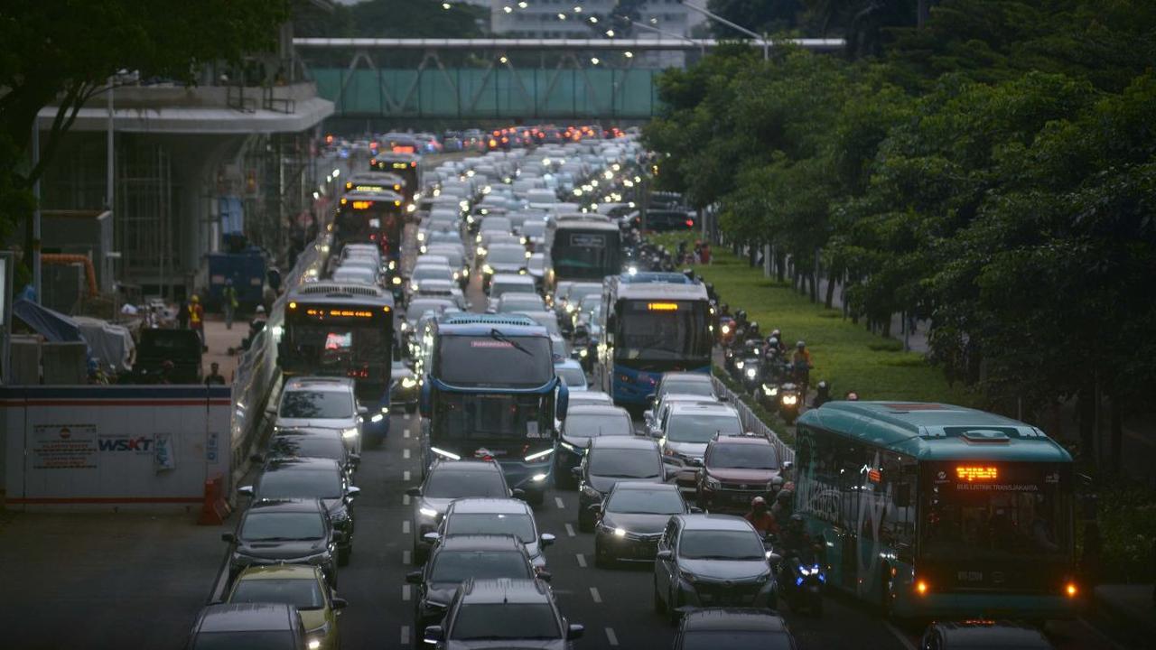 Agar Tak Terjebak Macet, Ini Rute Alternatif saat U-Turn Depan Citywalk Sudirman Ditutup Mulai 1 April