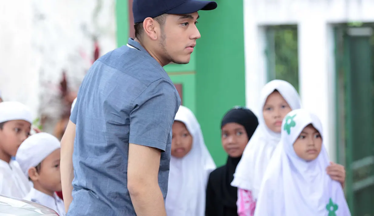 "Aku ada single coming up, aku bisa puas sama hasilnya dan orang-orang suka. Semoga aku makin bisa menjaga konsistensi," ujar Giorgino Abraham, di kawasan Kebagusan, Jakarta Selatan, Selasa (3/1/2017). (Deki Prayoga/Bintang.com)