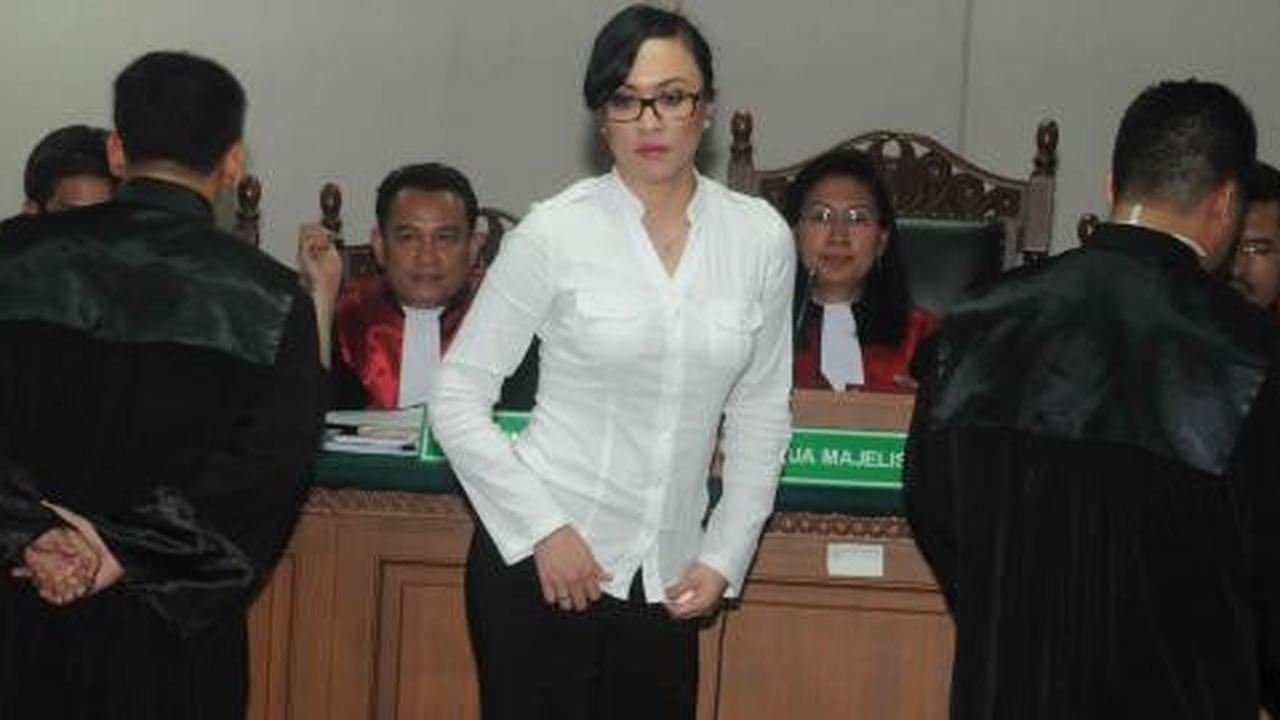 Senin, Angie kembali ngantor di DPR
