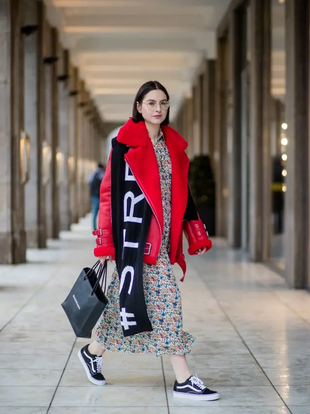 Stylish dengan Padanan Dress dan Vans