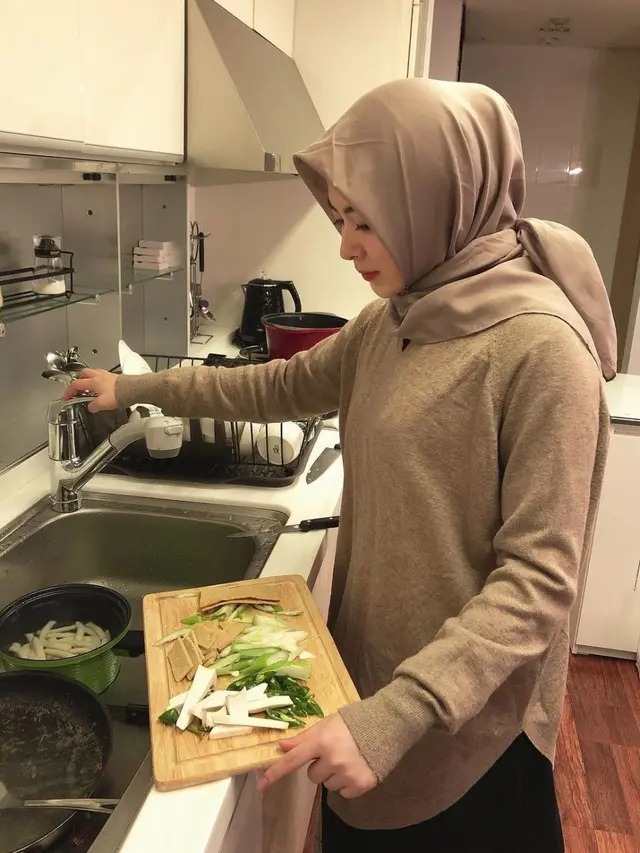 Apartemen Ayana Jihye Moon