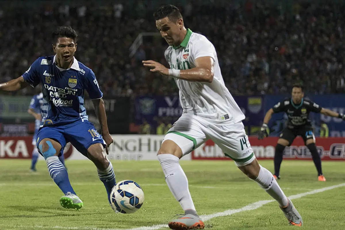 Surabaya United vs Persib Bandung_(Bola.com/Vitalis Yogi Trisna)