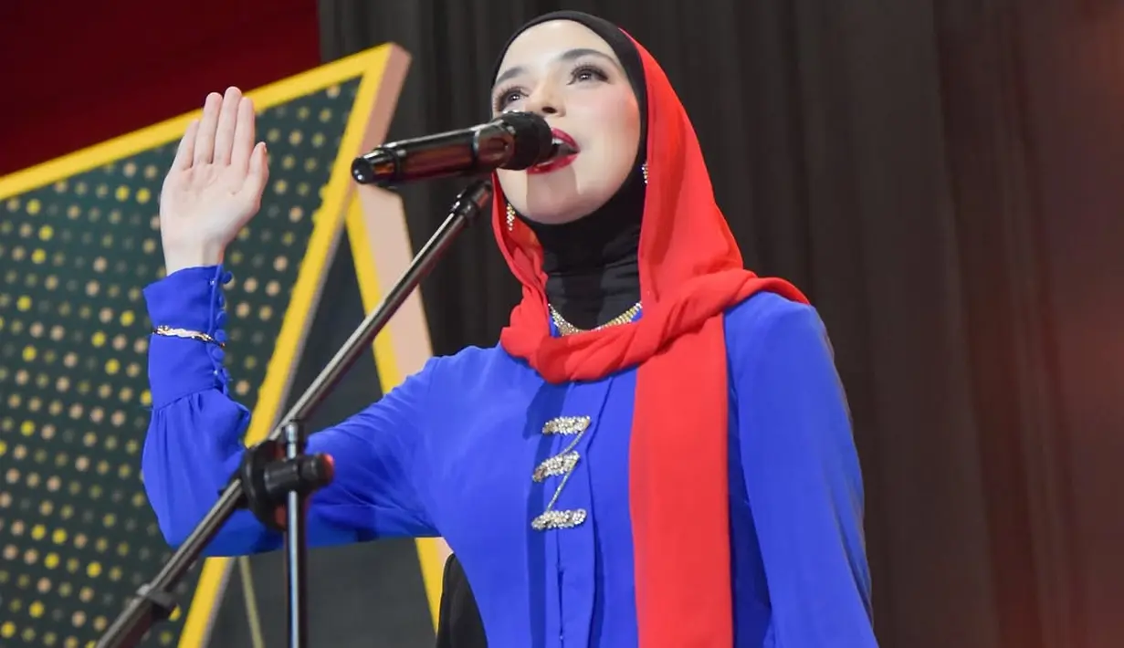 Penampilan Isabel sepanjang ajang Abang None bukan sekadar gaya, tapi juga cerminan kecintaannya pada budaya Betawi dan wastra nusantara. Ia berhasil memadukan tradisi dengan gaya berhijab modern, membuktikan bahwa busana tradisional tetap relevan dan bisa tampil modis di berbagai panggung prestasi. [@isabel.azhari].