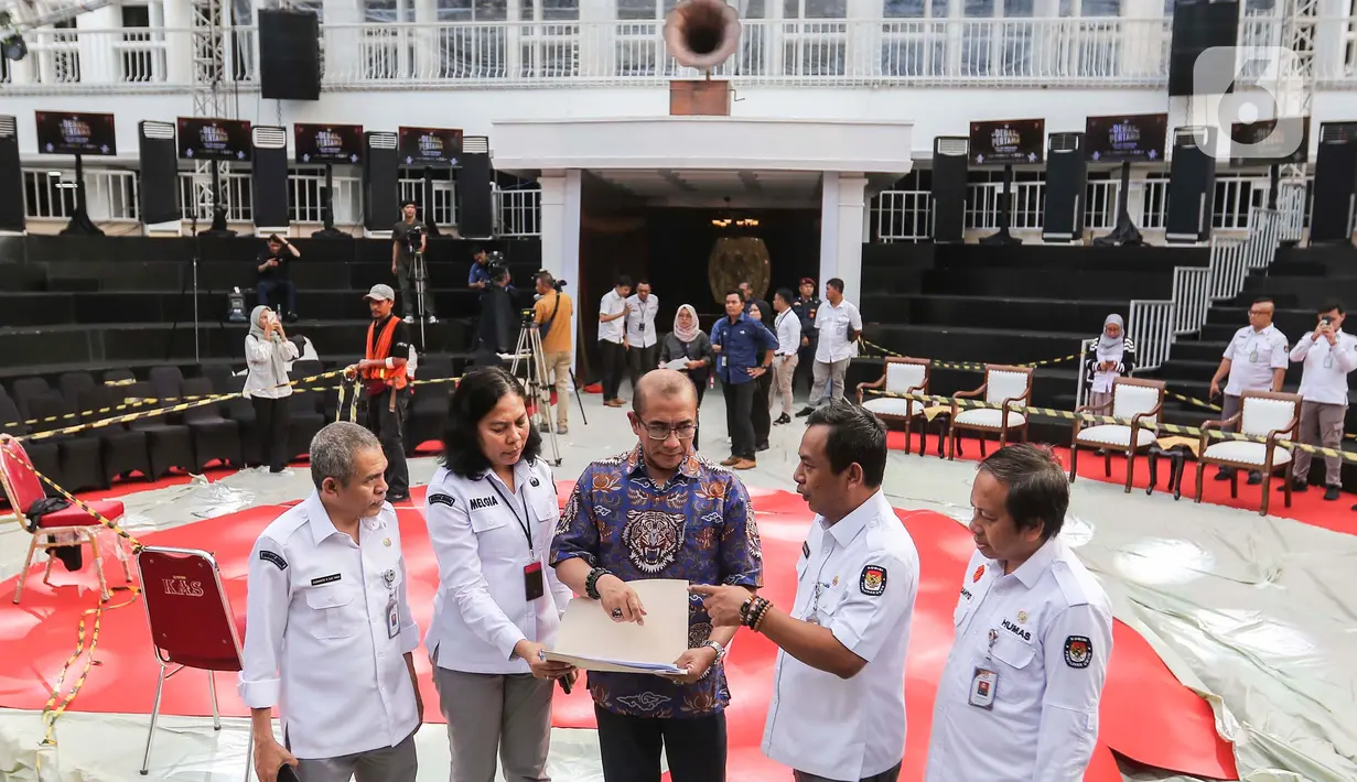 KPU akan menggelar debat perdana Capres/Cawapres Pemilu 2024 pada Selasa (12/12/2023). (Liputan6.com/Angga Yuniar)