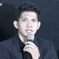Julie Estelle sudah dua kali berlatih adegan action dengan Iko Uwais. Bagaimana sih cara Iko melatih Julie?