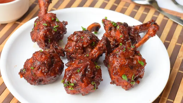 Ilustrasi Ayam Goreng Merah Khas Malaysia