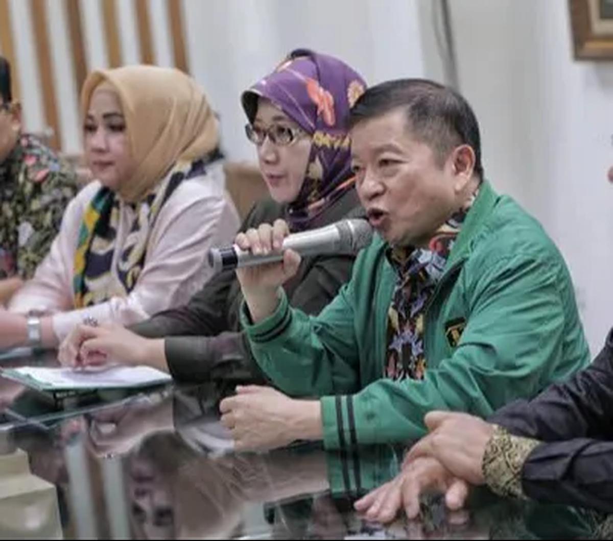 "Pasti (masing-masing partai politik) punya pandangan beda, setidaknya punya clue nasional yang pastikan langkah kita serentak dan bersama sama," pungkas Suharso.&nbsp;