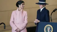 Istri Wapres AS Usha Vance Tampil Tak Kalah Modis dari Melania Trump di Pelantikan Presiden dan Wapres