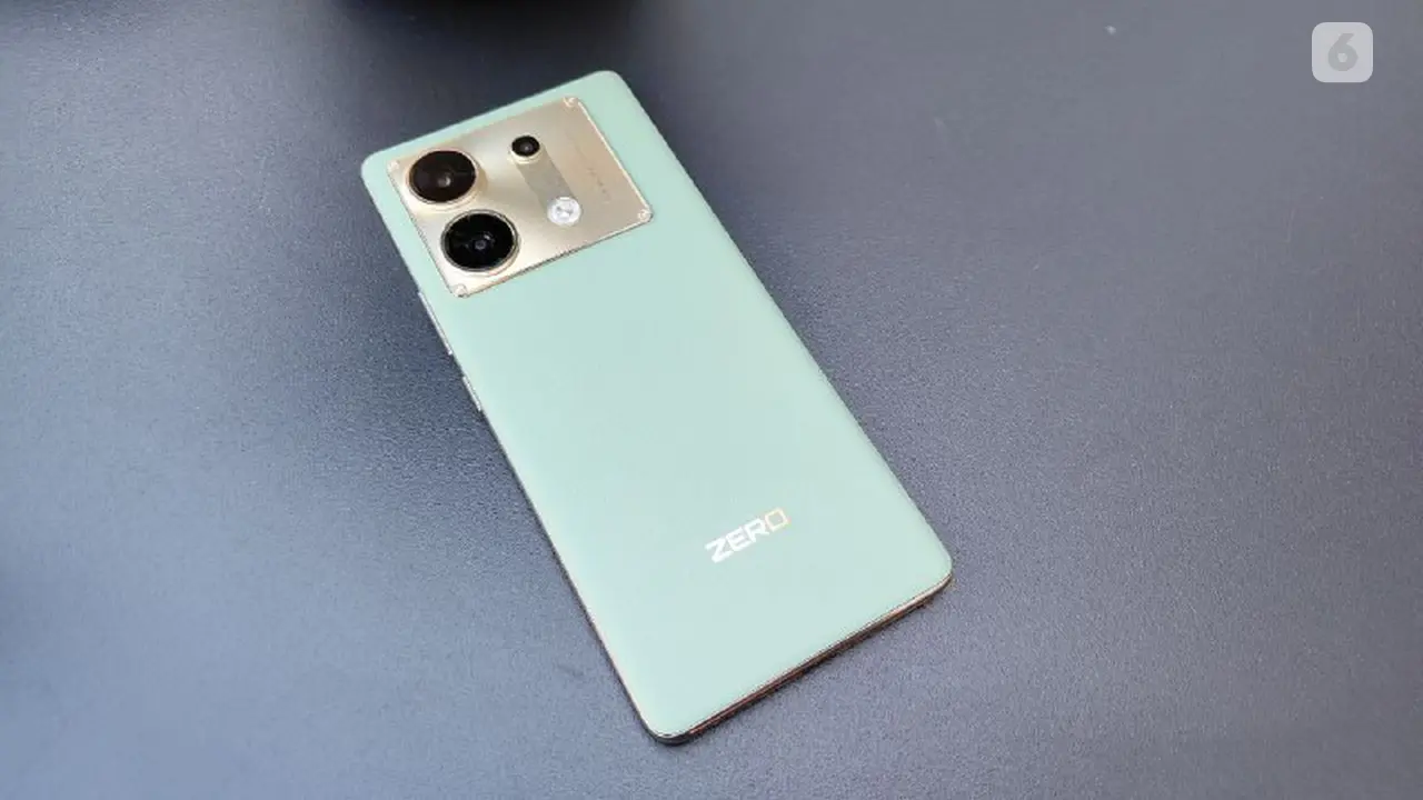 Bodi belakang Infinix Zero 30 5G. Liputan6.com/Agustinus Mario Damar
