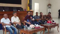 SK Wali Kota Samarinda tentang parkir di Pelabuhan Palaran ditarik oleh ormas. (Liputan6.com/Abelda Gunawan)