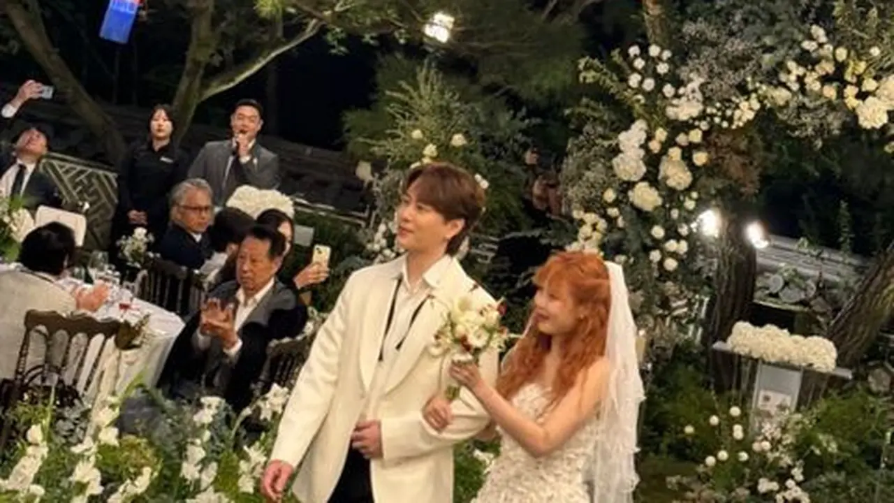 Pernikahan HyunA dan Yon Jun Hyung. (Instagram/ hyunah_aa)