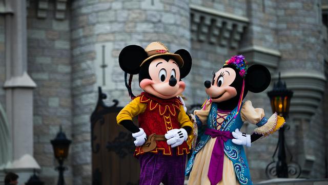 Pernikahan Mickey Mouse