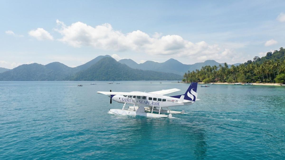 Berwisata di Banyuwangi dan Sekitarnya Kini Bisa Pakai Seaplane
