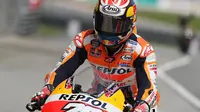 Pebalap Repsol Honda, Dani Pedrosa, mengakui performa apik kedua ban motornya menjadi rahasia dirinya melaju kencang pada sesi kualifikasi di Sirkuit Sepang, Sabtu (28/10/2017). (dok. MotoGP)
