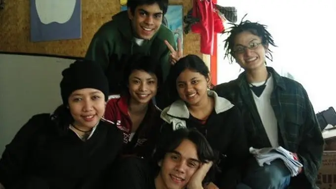 Potret bintang Di Sini Ada Setan yang diambil pada 2004 (Foto: Instagram @tisats)