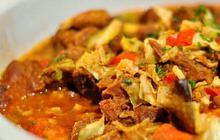 Berapa Kalori dan Nutrisi dari Seporsi Tongseng Kambing? Kalori yang Perlu Diwaspadai dalam Setiap Suapan