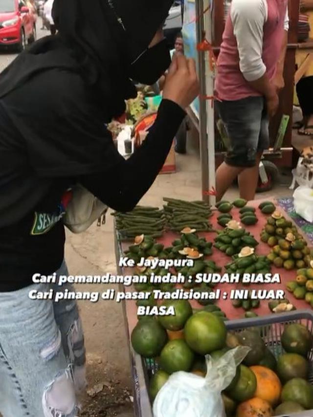 6 Potret Tantri Kotak Saat Cari Pinang di Pasar Jayapura, Curi Perhatian