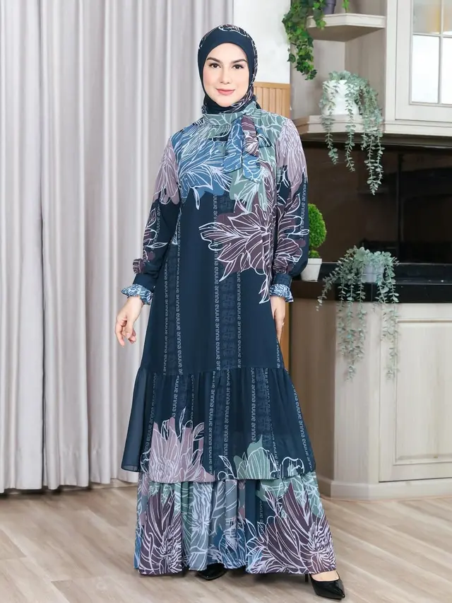 6 Model Gamis Hitam Elegan Irish Bella dan Setelan Hijabnya