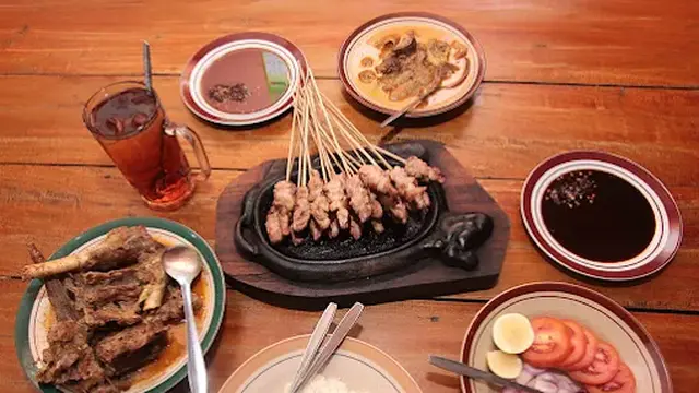 Sate Kambing Hot Plate Dua Saudara
