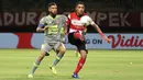 Aksi striker Madura United, Beto Goncalves, dalam laga melawan Borneo FC di Stadion Gelora Madura, Pamekasan, Selasa (28/5/2019). (Bola.com/Aditya Wany)