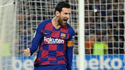 1. Lionel Messi (21 assist) - Selain banyak mencetak gol, Lionel Messi juga menjadi memiliki catatan apik dalam assist. Messi telah menyumbangkan 21 assist dari 31 laga bersama Barcelona di kompetisi La liga musim ini. (AFP/Lluis Gene)