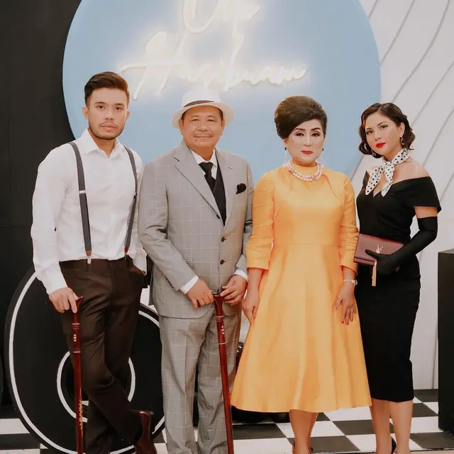 Disambut Hangat, Ini 6 Potret Kedekatan Jessica Mila dan Keluarga Yakup Hasibuan