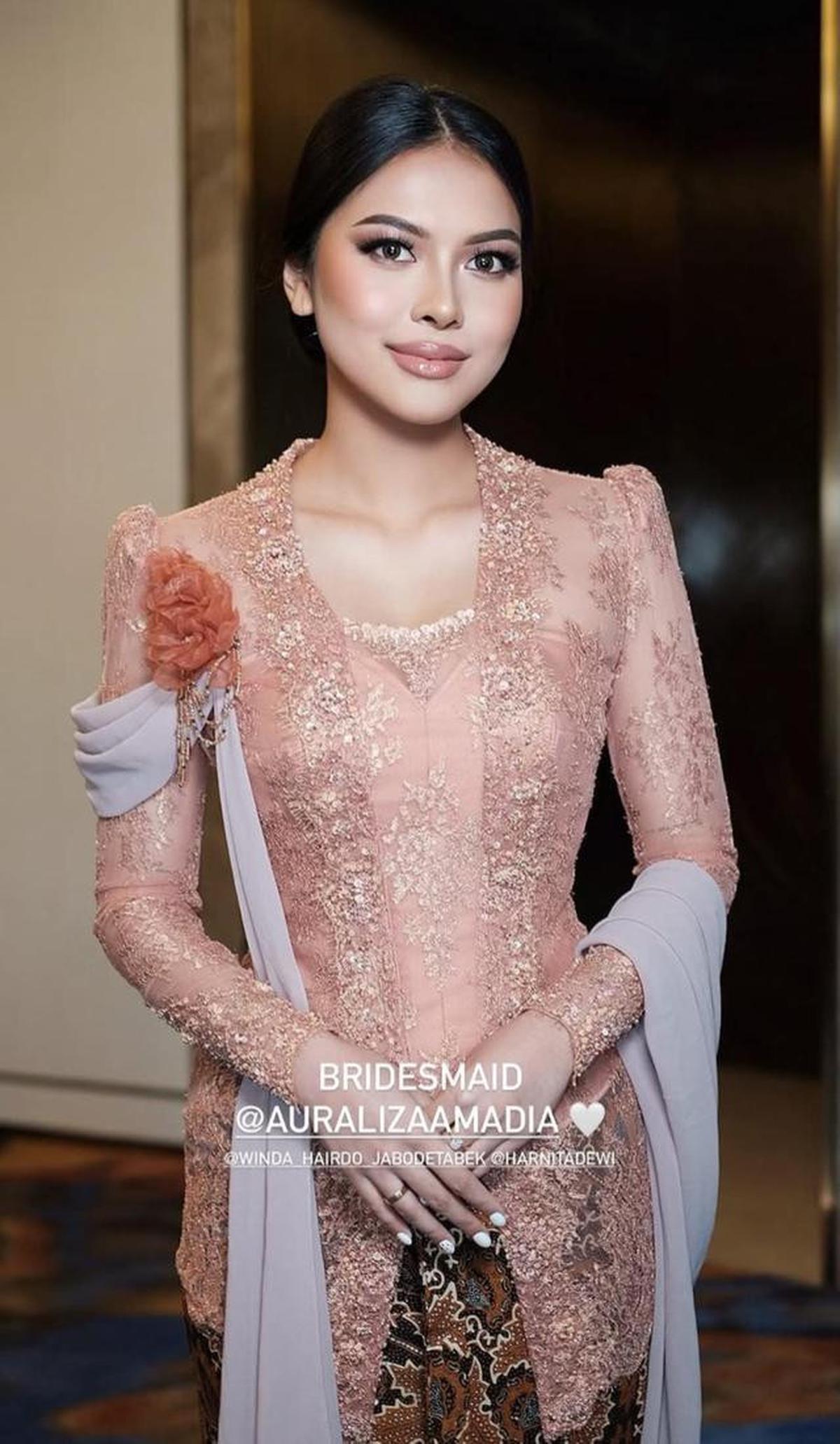 7 Detail Kebaya Bridesmaid Pernikahan Syifa Hadju dan El Rumi, Pancarkan Keanggunan