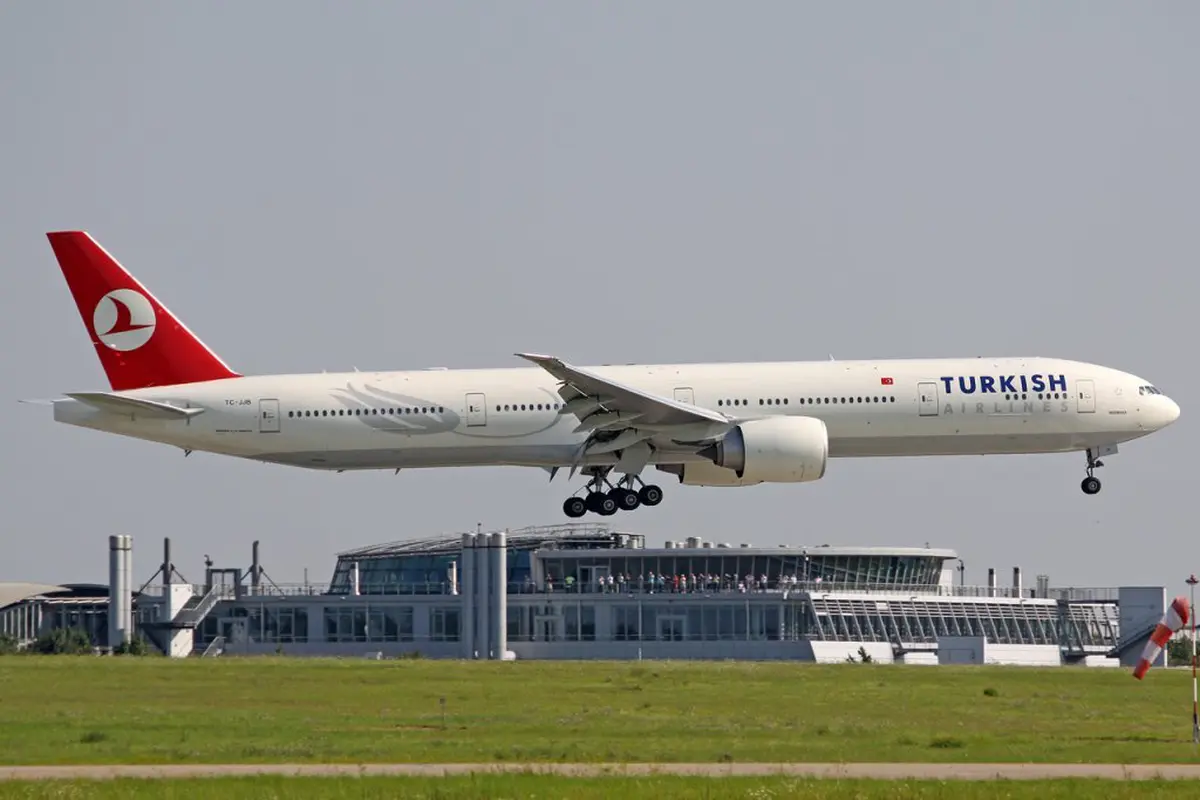 Ponsel Tak 'Bertuan' Ditemukan di Pesawat, Turkish Airlines mend