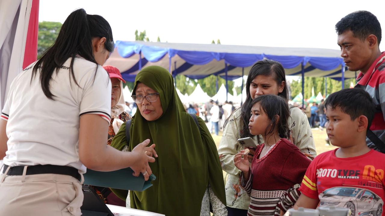FOTO: LRT Jabodebek Dukung Transportasi Publik di Festival IWE 2026