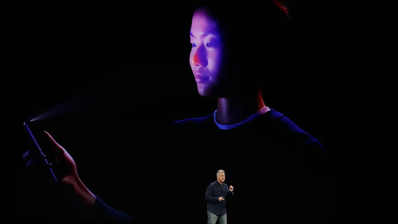 PHOTO: Harga yang Wow, Apple Kenalkan Kecanggihan iPhone X