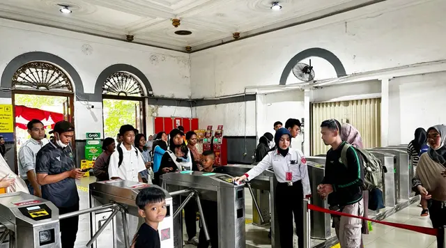 Libur Sekolah, Penumpang KRL Jabodetabek Melonjak hingga 1 Juta per Hari