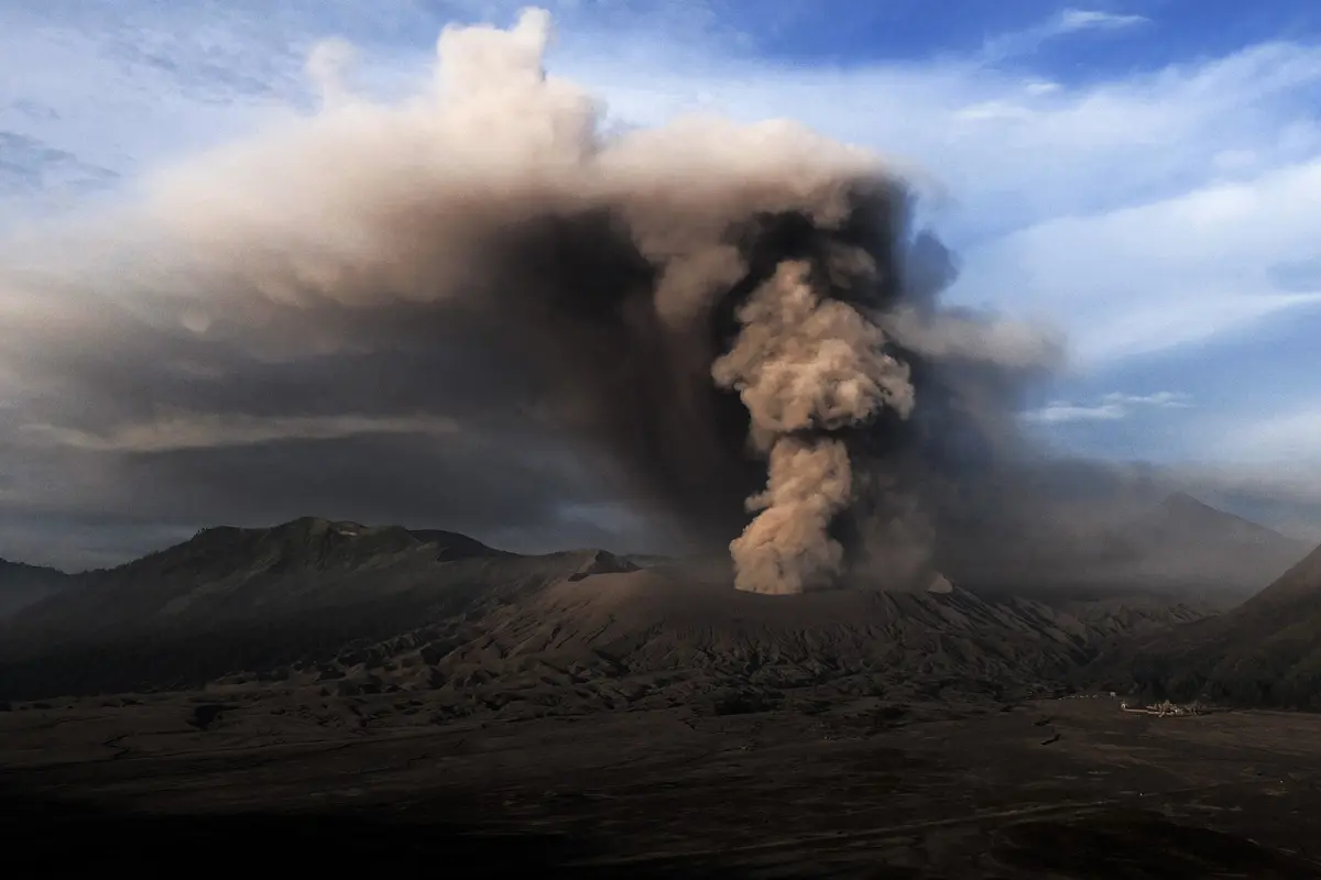 20160713-Masih Waspada, Turis Gunung Bromo Dilarang Dekati Kawah-Probolinggo