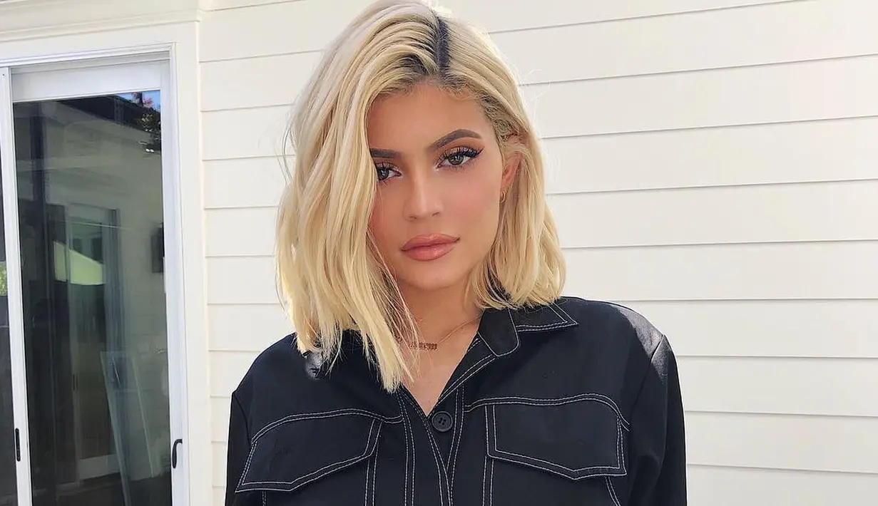Kylie Jenner marah karena Travis Scott disindir secara terang-terangan oleh Nicki Minaj karena album barunya disingkirkan dari puncak tangga lagi. (instagram/kyliejenner)