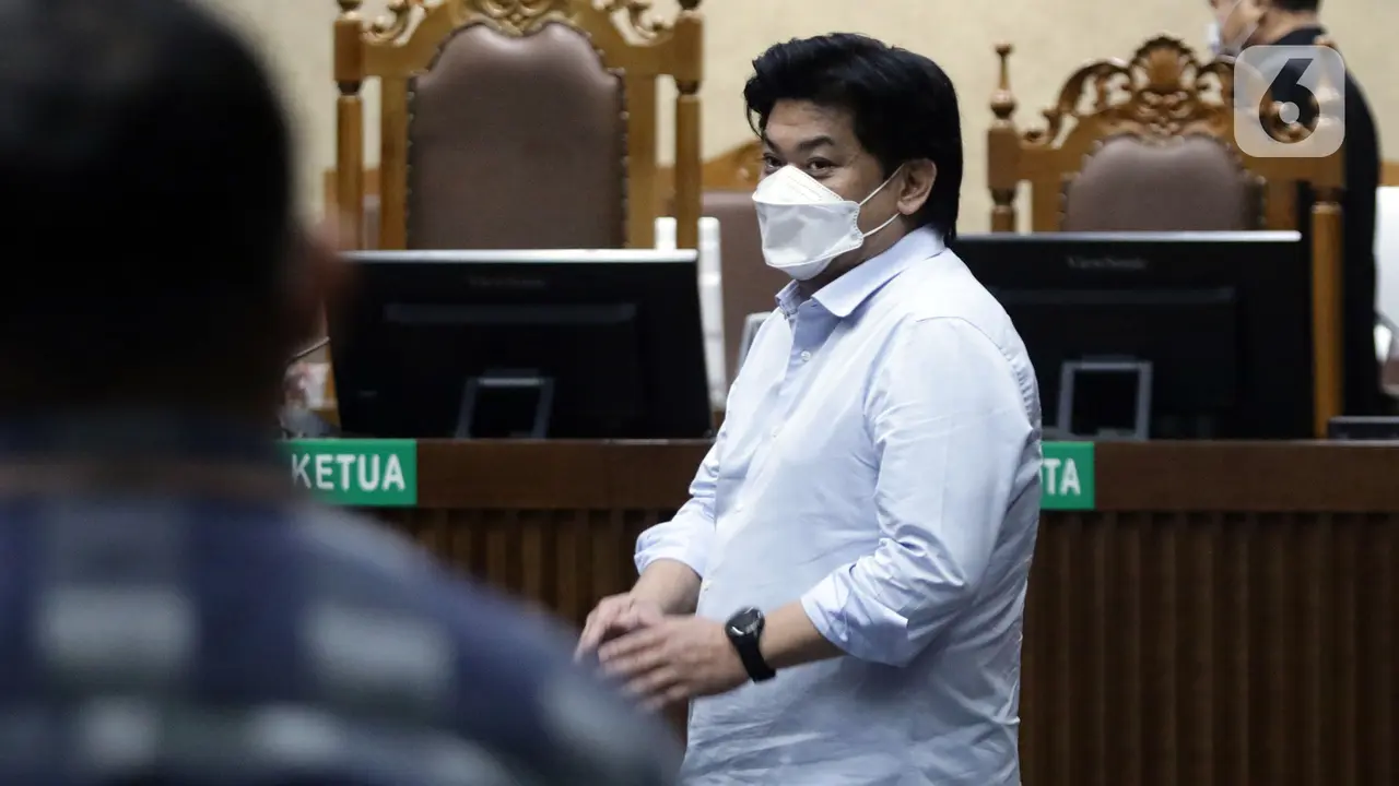 FOTO: Terdakwa Kasus Asabri Heru Hidayat Lolos dari Tuntutan Hukuman Mati