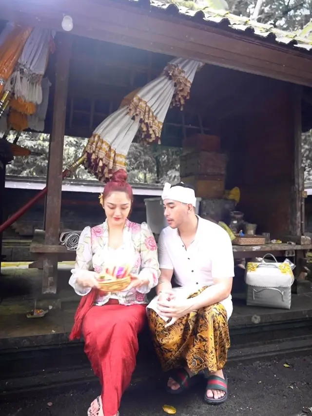 Siti Badriah Ritual Melukat