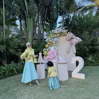 Syahrini dan Baby R. (Instagram/@princessyahrini)