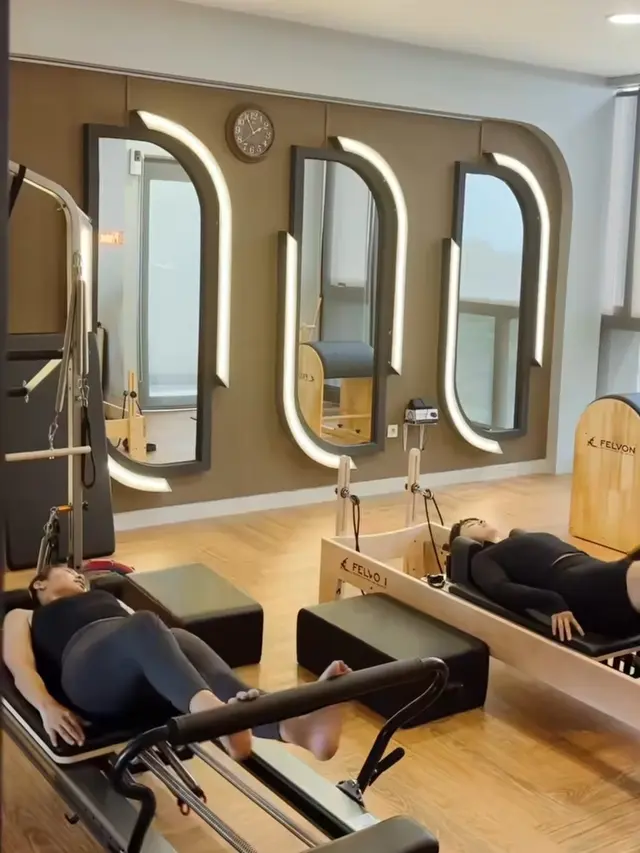 Indah Permatasari Pertama Kali Pilates