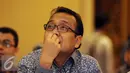 Menteri Sekretariat Negara, Pratikno saat menyaksikan pemutaran film dokumenter pada peringatan 17 tahun ICW di Jakarta, Selasa (4/8/2015). Peringatan 17 tahun ICW bersamaan dengan pembukaan Sekolah Anti Korupsi. (Liputan6.com/Helmi Fithriansyah)