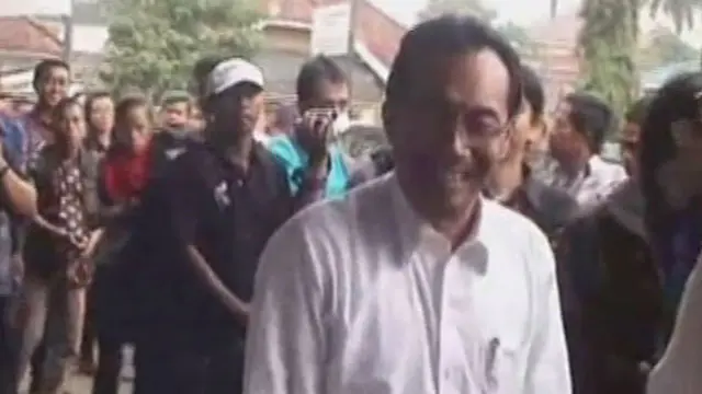 Mentan Suswono Datang, Pembagian BLSM Ditunda