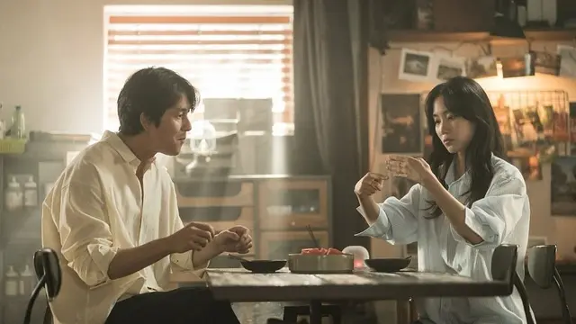 Tell Me That You Love Me dibintangi Shin Hyun Been dan Jung Woo Sung. (Foto: Instagram Shin Hyun Been)