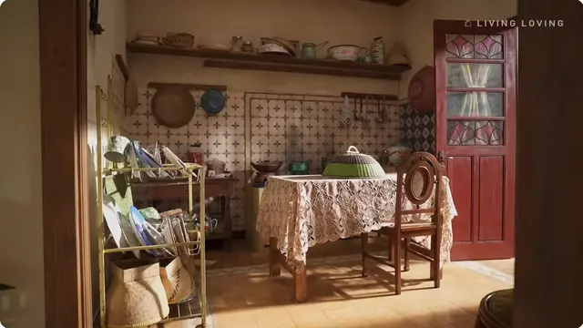 7 Potret Inspirasi Gaya Rumah Vintage di Film Na Willa, Klasik dan Penuh Karakter