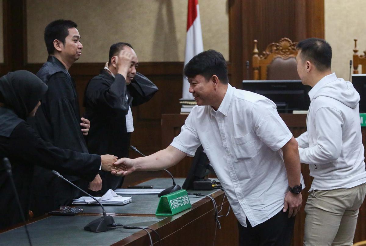 FOTO:  Pemilik Blueray Cargo  Dituntut Tiga Tahun Penjara dalam Kasus Suap Bea Cukai